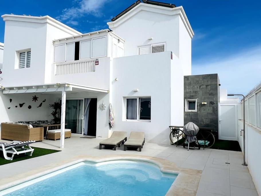 Lovely Villa Sanmar, Heated Pool Playa Blanca  Exterior photo